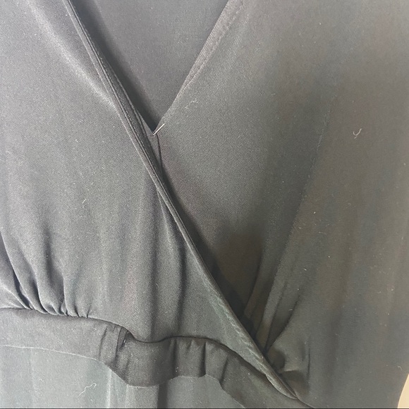 Cap Sleeve 🌻 Black Dress - Picture 2 of 5